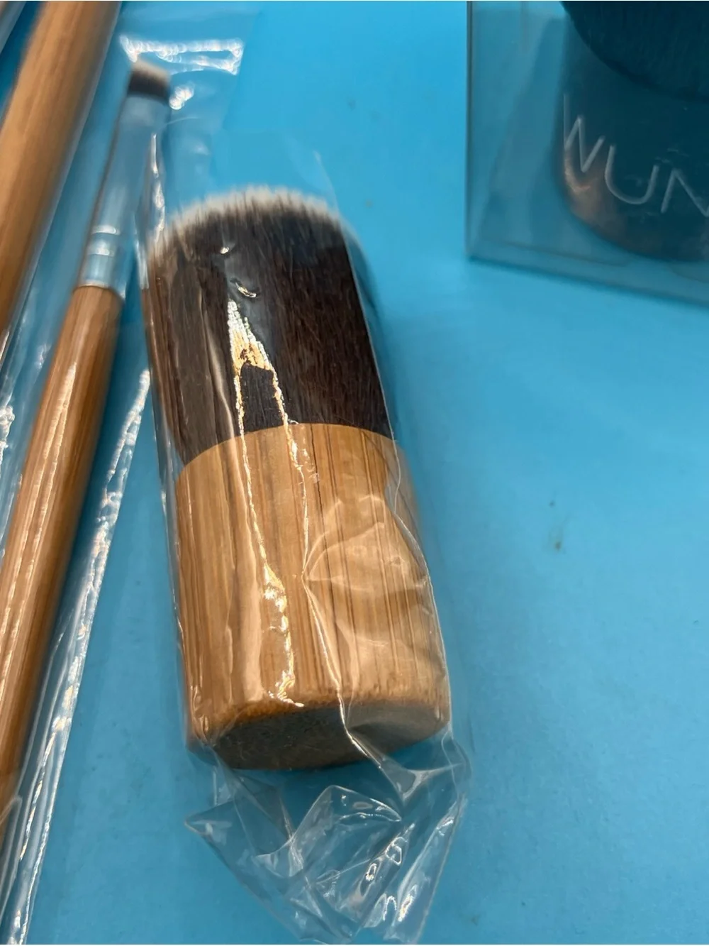 Wunder2 Kabuki Brush + Bamboo Makeup Brush Set - Black & Natural